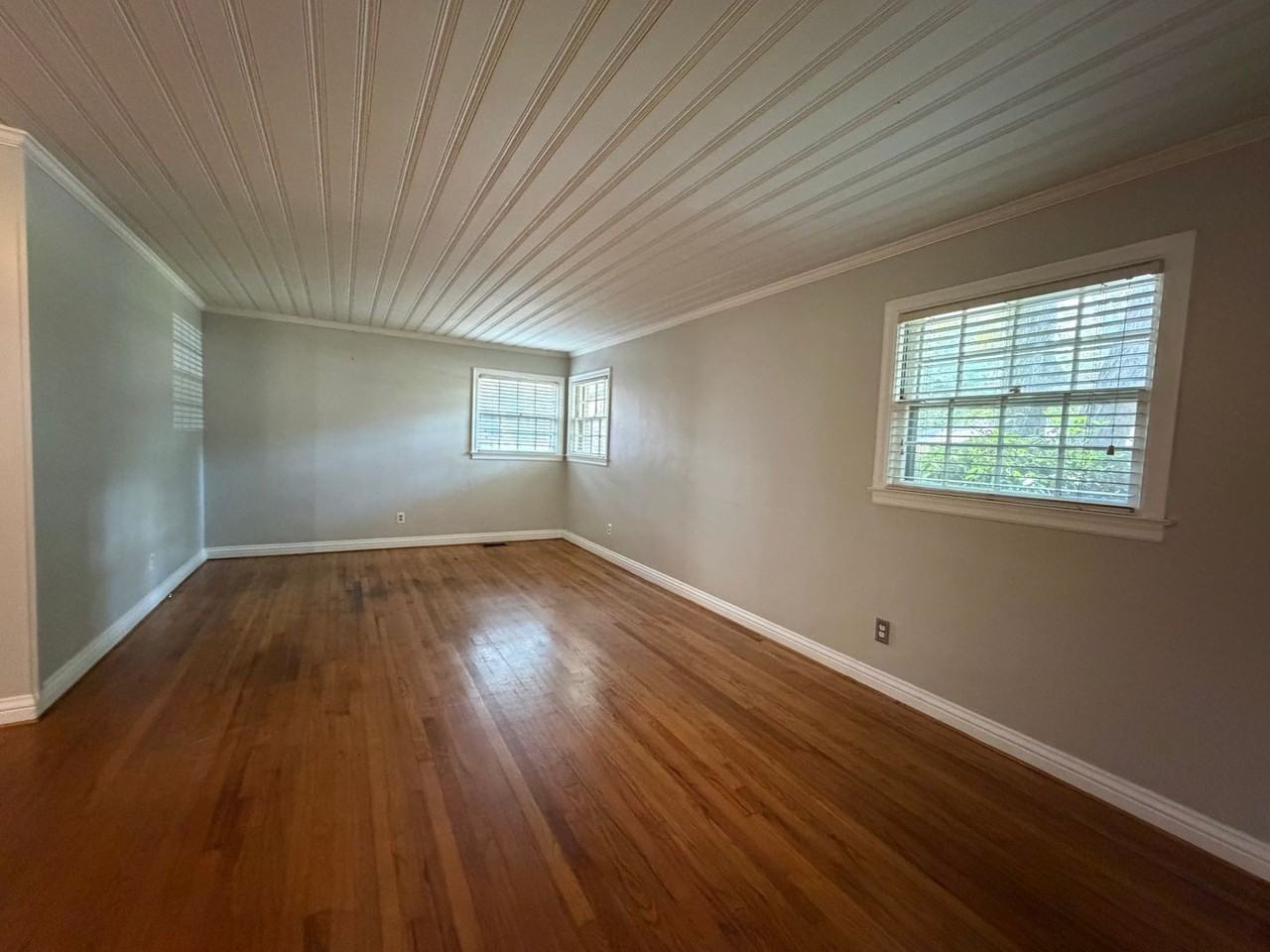 515 Laporte St Se - Photo 4 of 27