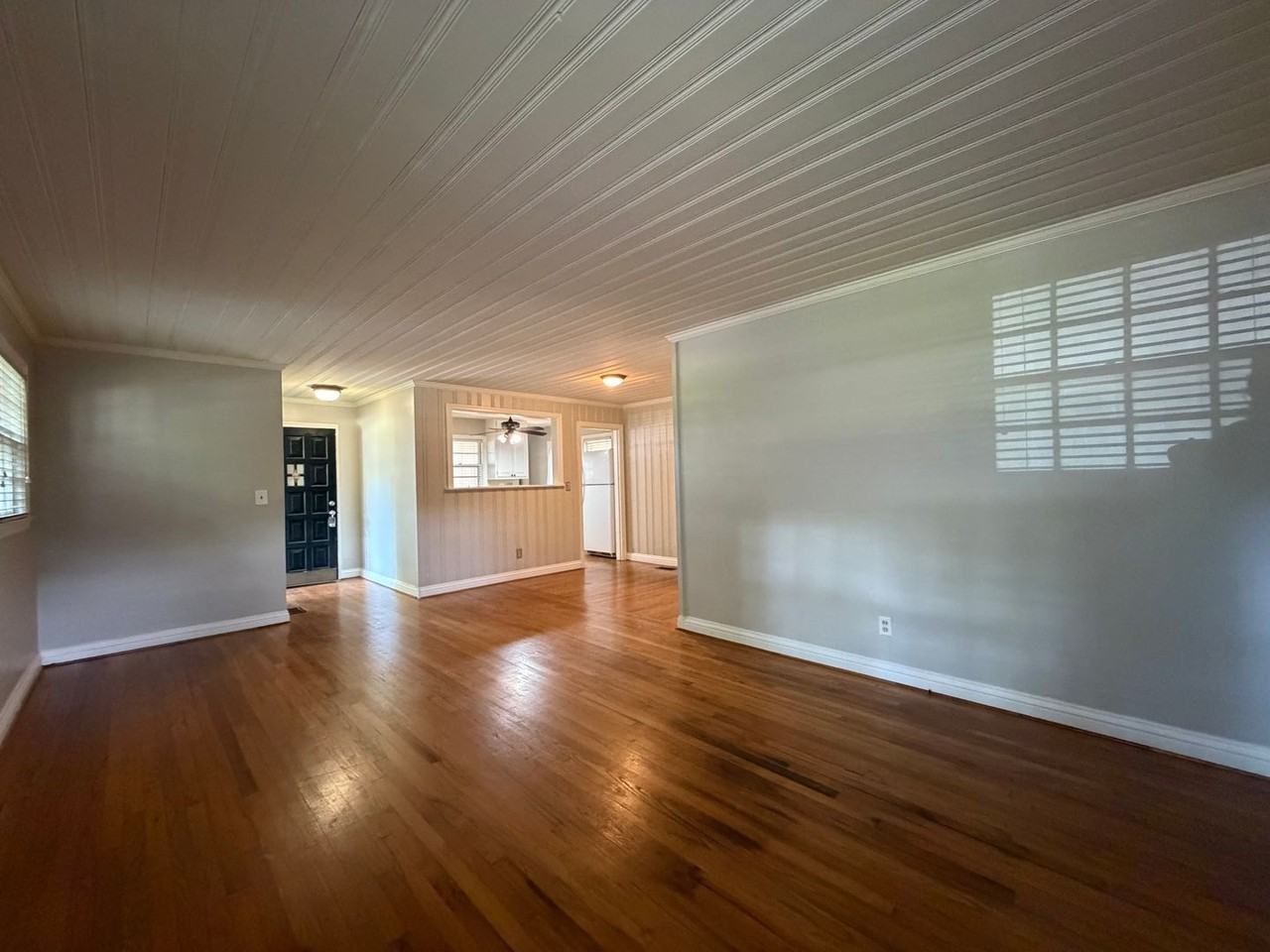 515 Laporte St Se - Photo 5 of 27