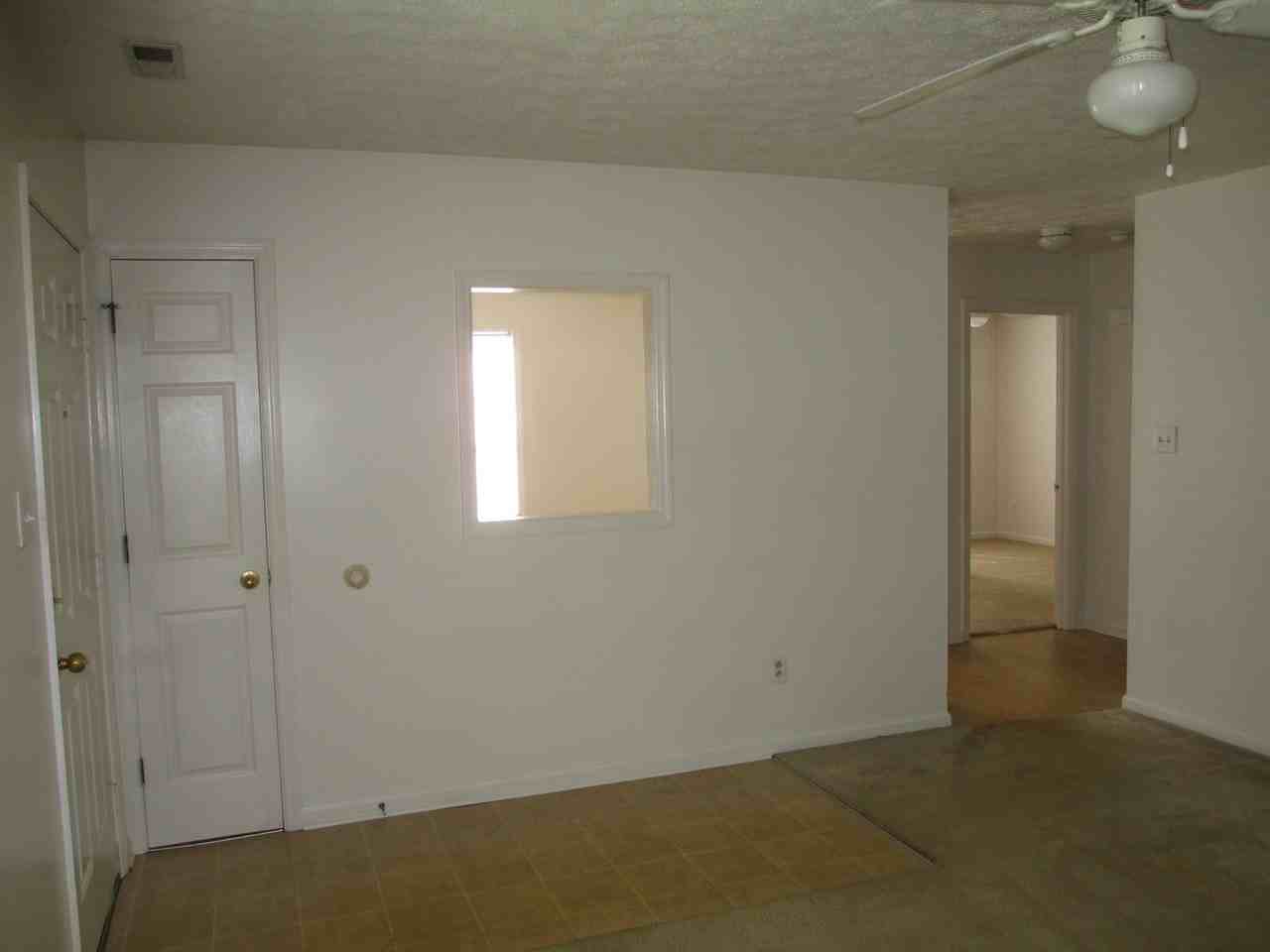 33 Colt Ct #H - Photo 7 of 9
