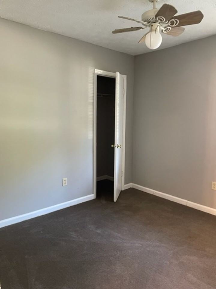 2186 Jonathan Ave - Photo 3 of 22