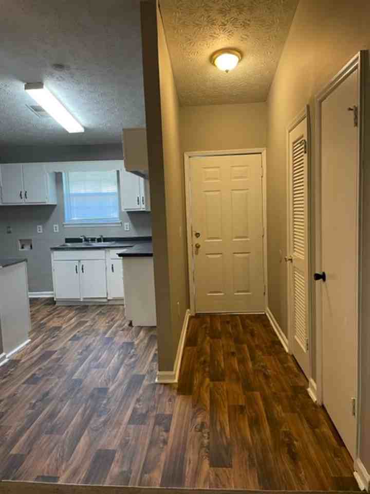 2186 Jonathan Ave - Photo 5 of 22