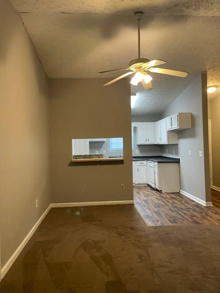 2186 Jonathan Ave - Photo 6 of 22