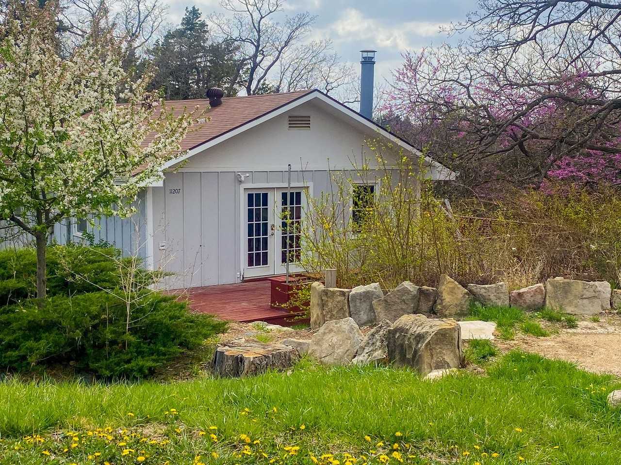 11207 Rimrock Dr - Photo 2 of 20