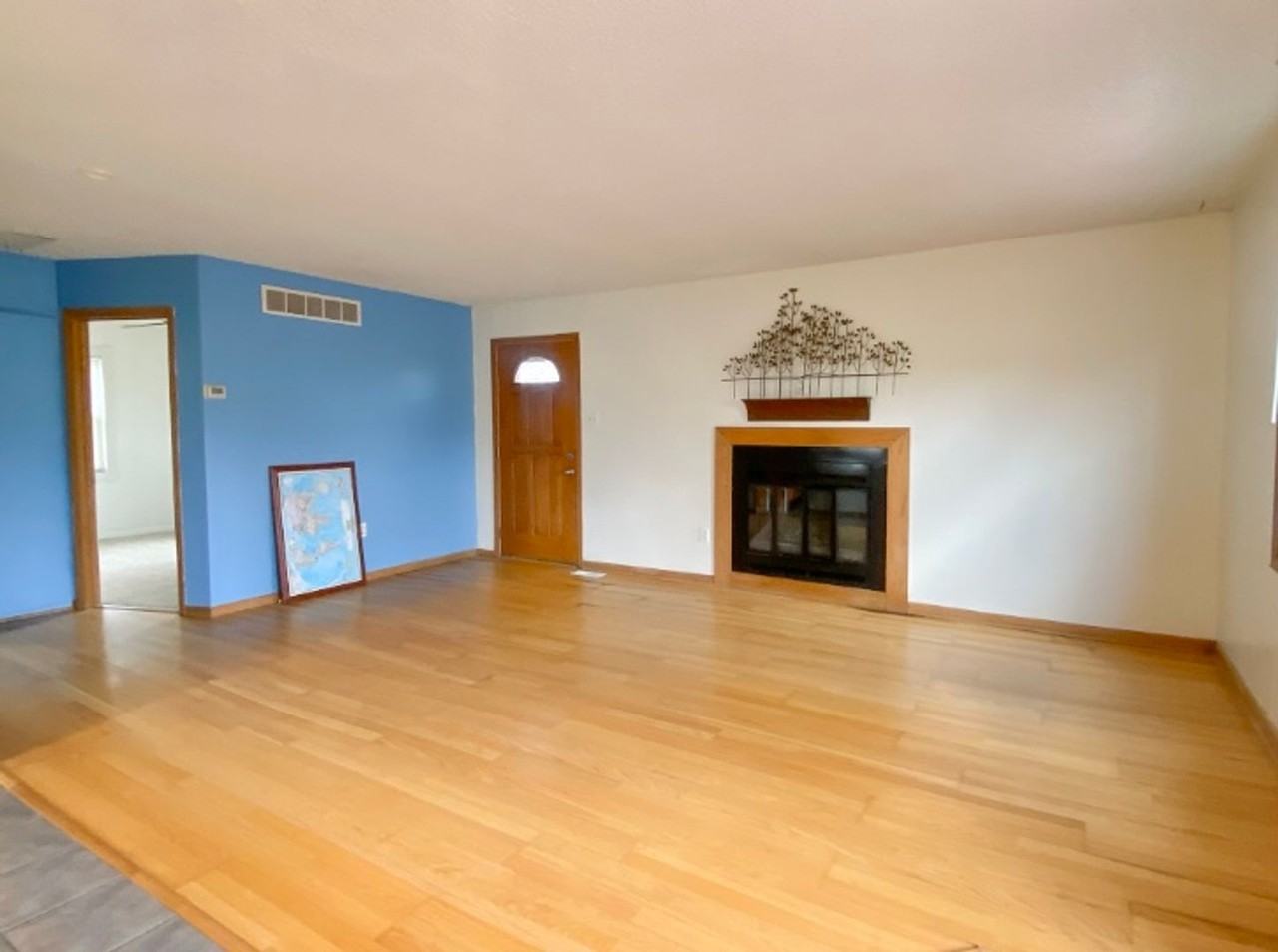 11207 Rimrock Dr - Photo 3 of 20