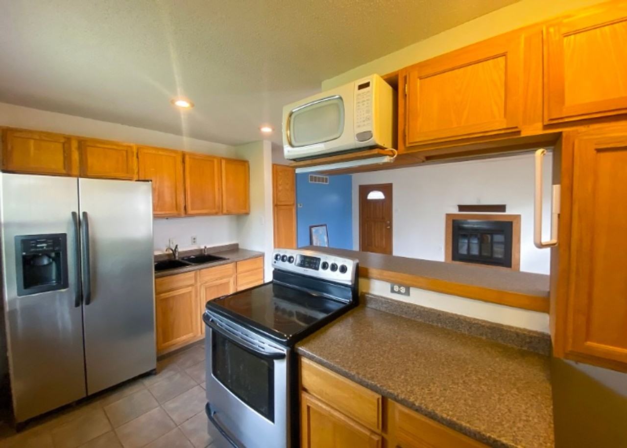 11207 Rimrock Dr - Photo 6 of 20
