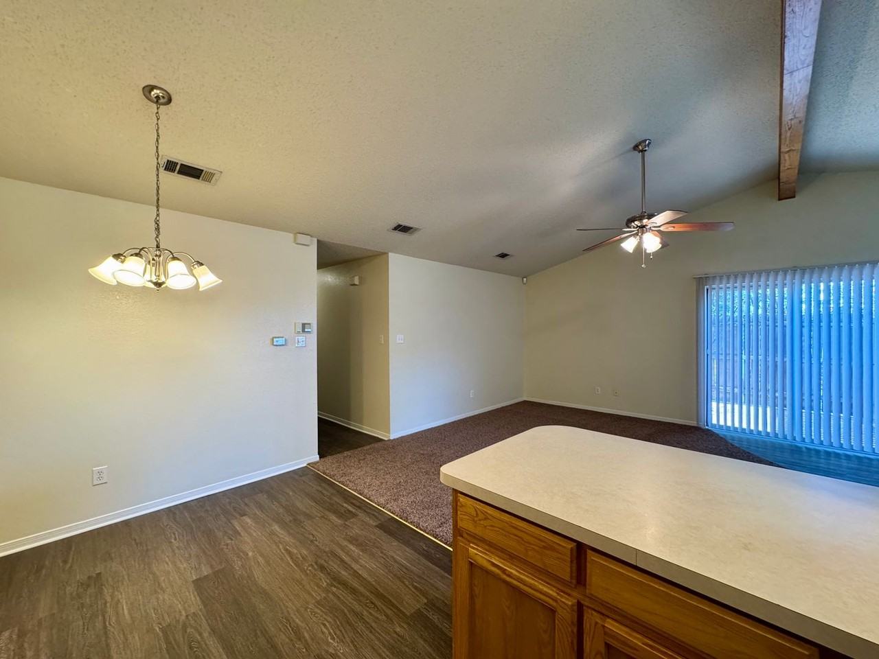 1619 Breezy Dr - Photo 3 of 7