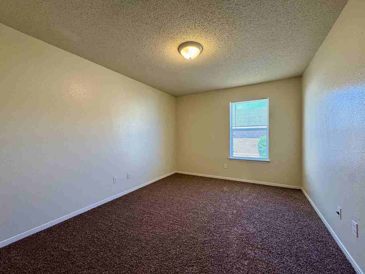 1619 Breezy Dr - Photo 7 of 7