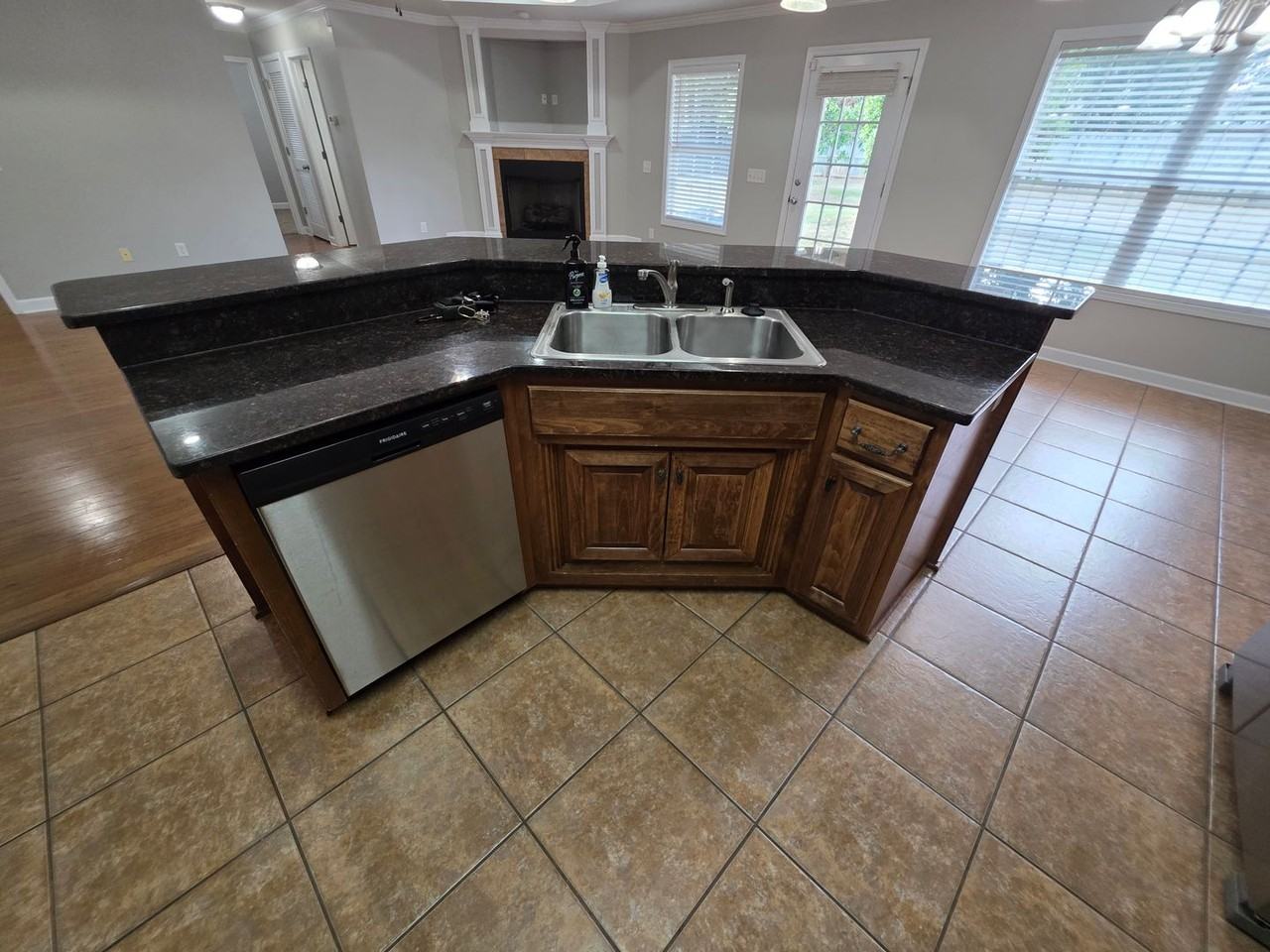 107 Camellia Dr - Photo 2 of 17
