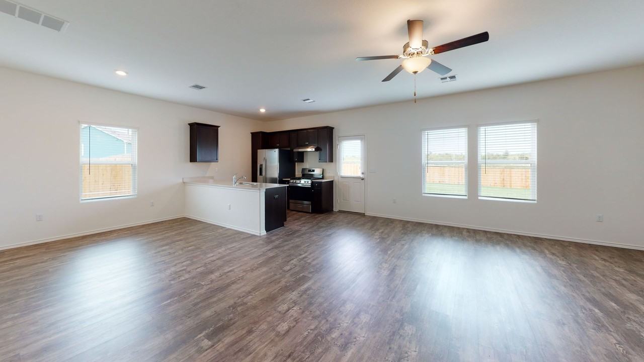 15401 Solstice Cv - Photo 5 of 20