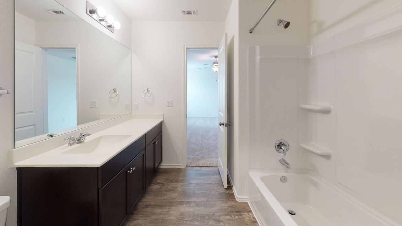 15401 Solstice Cv - Photo 7 of 20