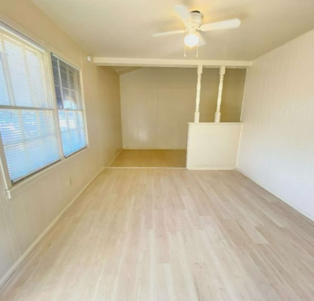 1803 E 1st Pl - Photo 3 of 10