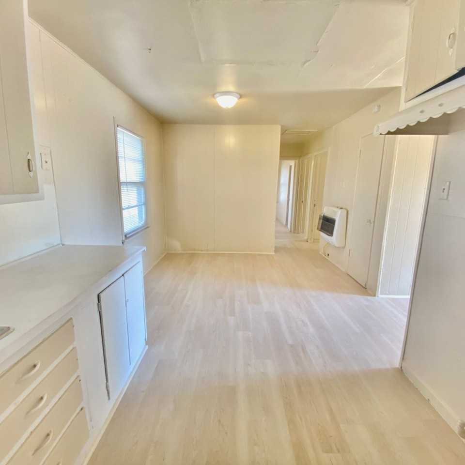 1803 E 1st Pl - Photo 4 of 10