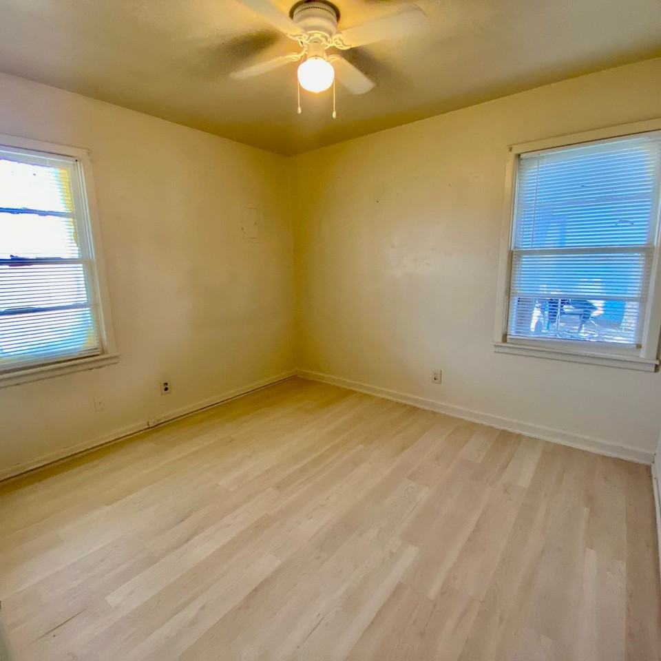 1803 E 1st Pl - Photo 7 of 9