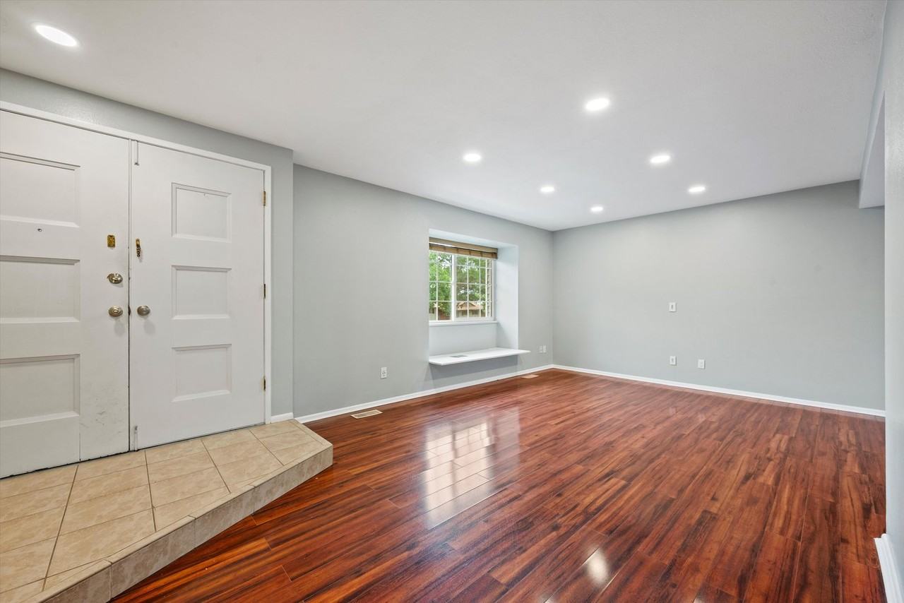 651 S Xenon Ct - Photo 5 of 23