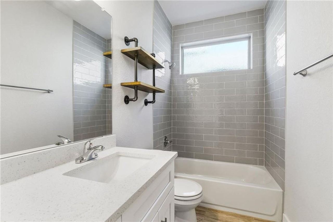 941 Del Raphael Dr - Photo 5 of 33
