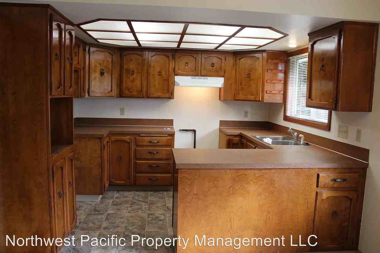 4546 Blue Sky Ct Se - Photo 6 of 21