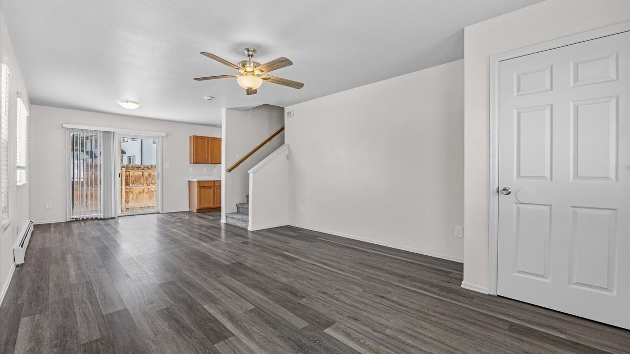 2841 Morningside Ct - Photo 3 of 13