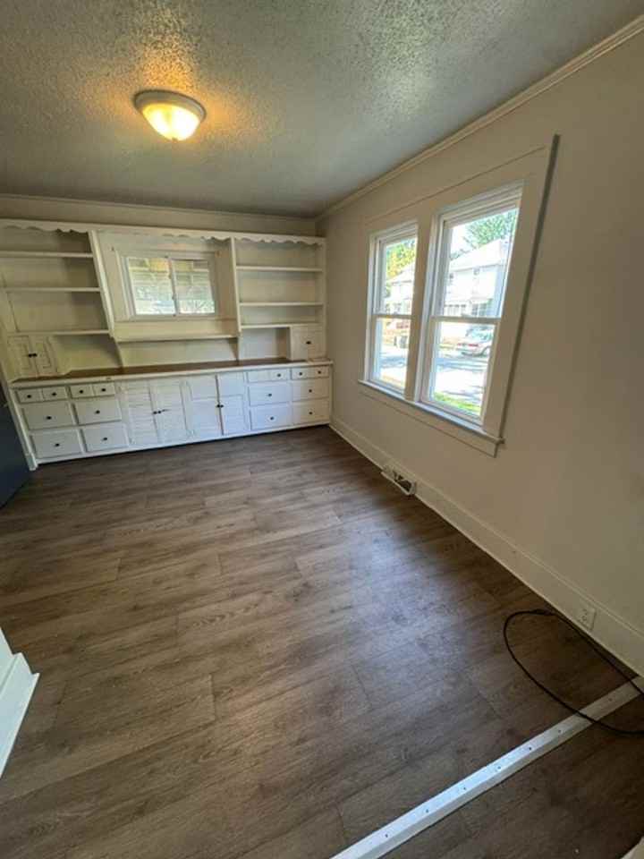 1902 Drexel Ave - Photo 4 of 8