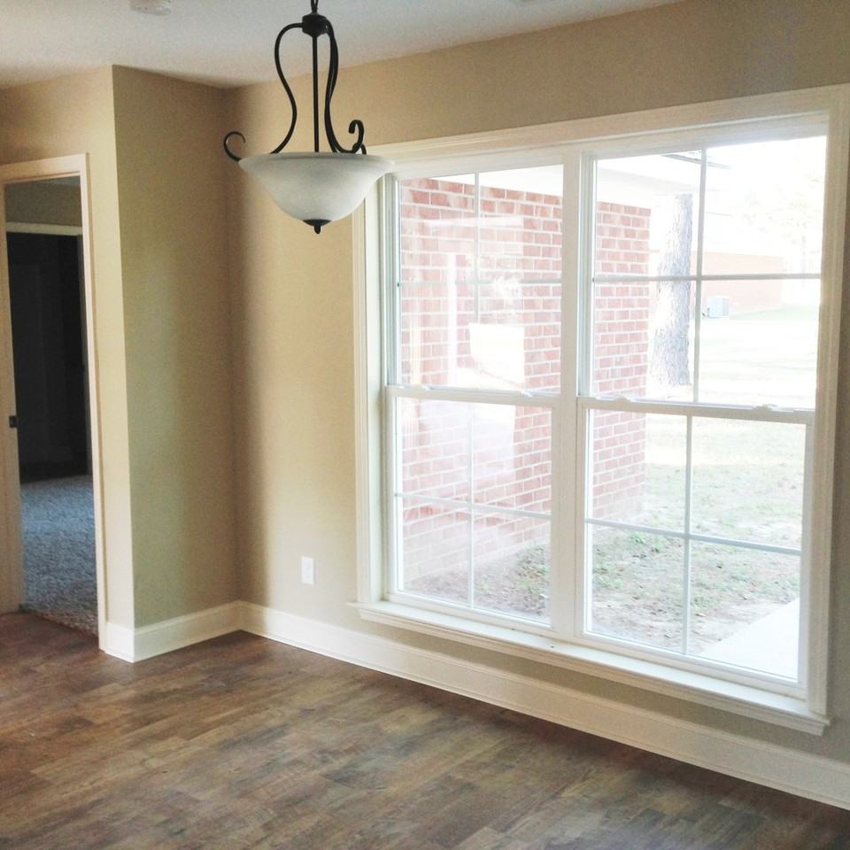 813 Maple Dr - Photo 4 of 16