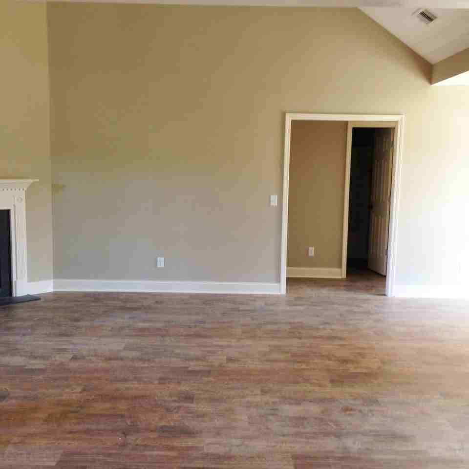 813 Maple Dr - Photo 5 of 16