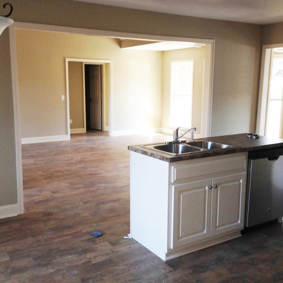 813 Maple Dr - Photo 6 of 16