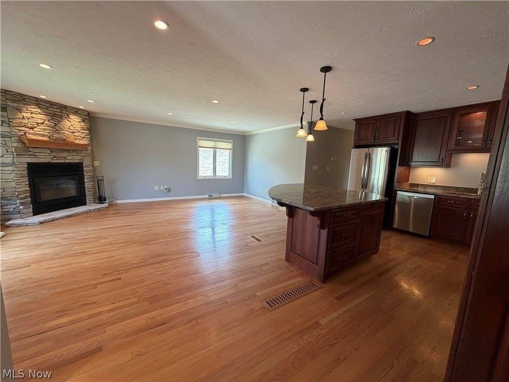 9711 Idlewood Dr - Photo 5 of 47