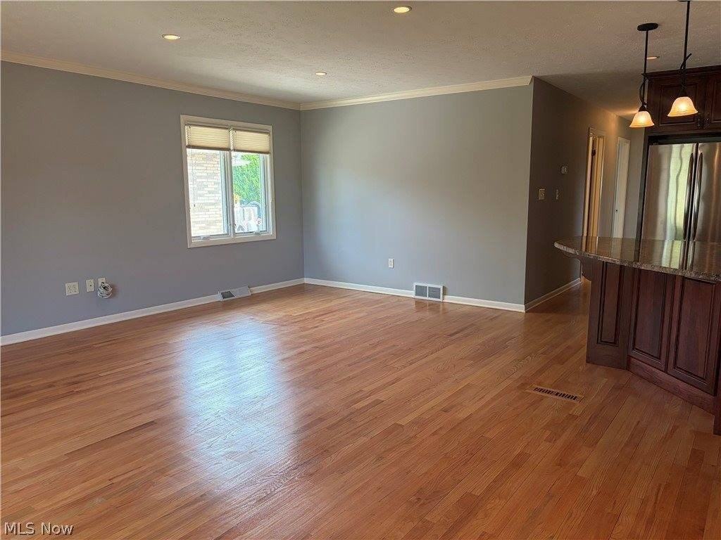 9711 Idlewood Dr - Photo 6 of 47