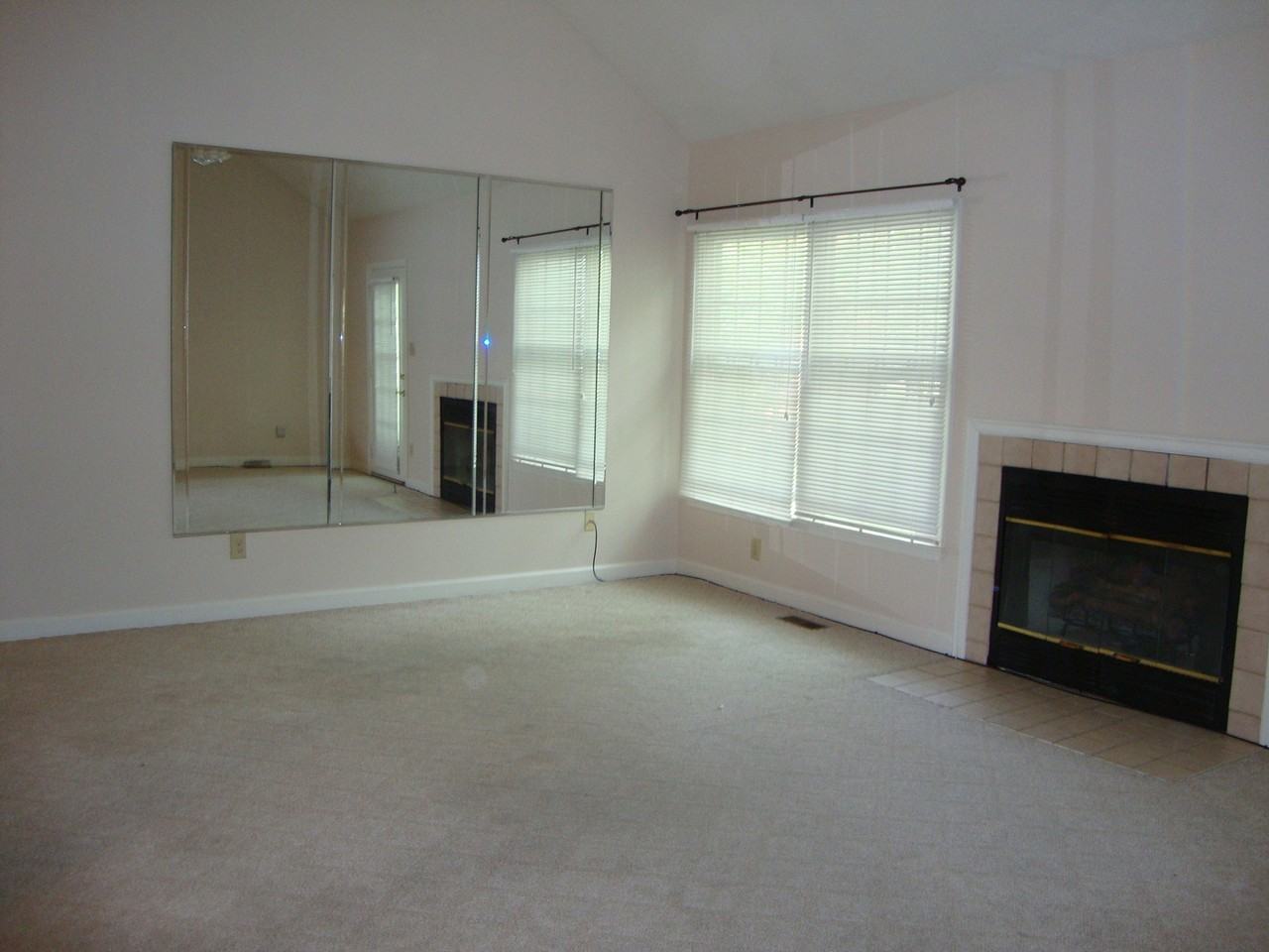 703 Todd Trl - Photo 3 of 11