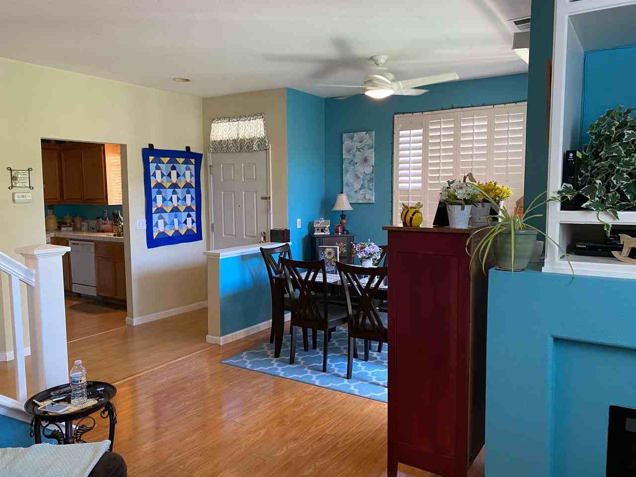 348 Powerscourt Way - Photo 3 of 20