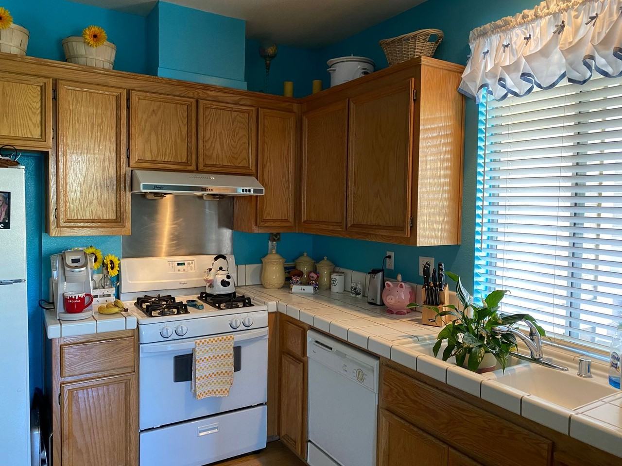 348 Powerscourt Way - Photo 4 of 20