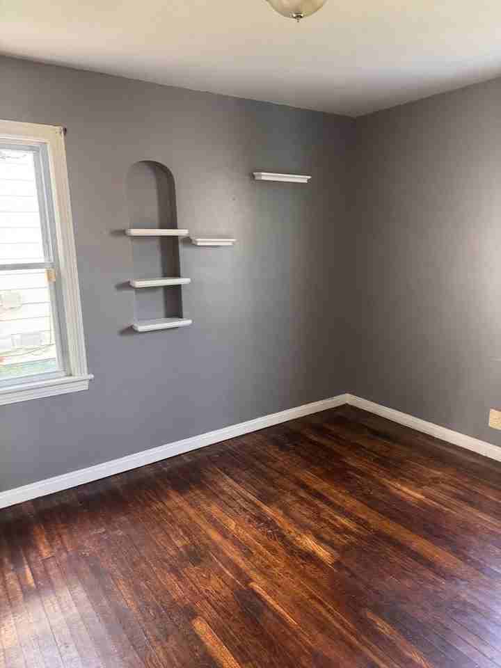 5210 Cato St - Photo 5 of 9