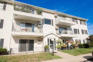 featured image of 1905 26th Ave Nw #117