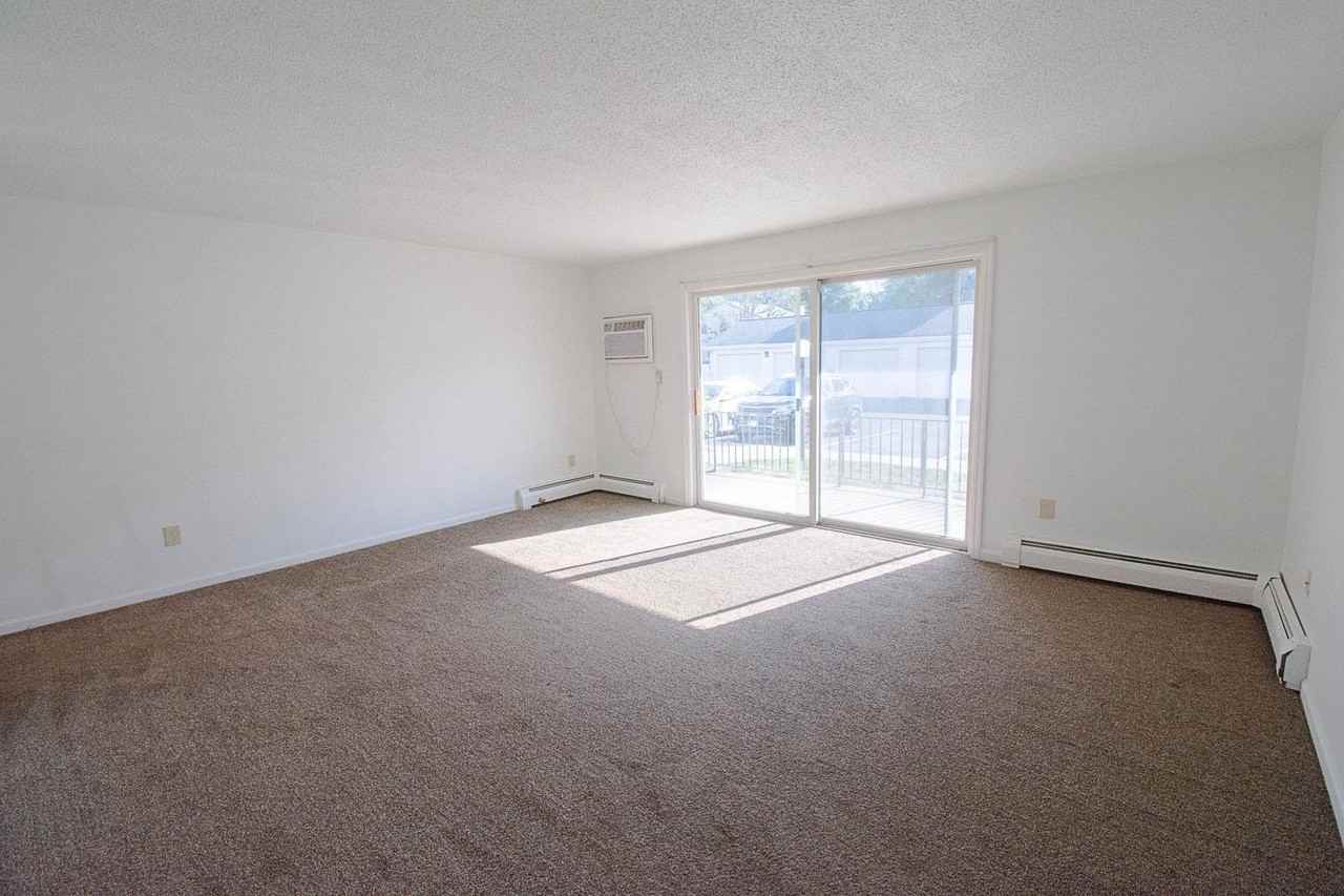 1905 26th Ave Nw #117 - Photo 4 of 13