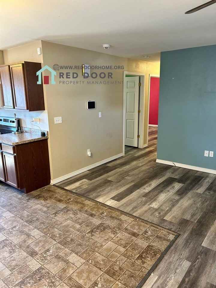 1012 8th Ave N - Photo 5 of 16