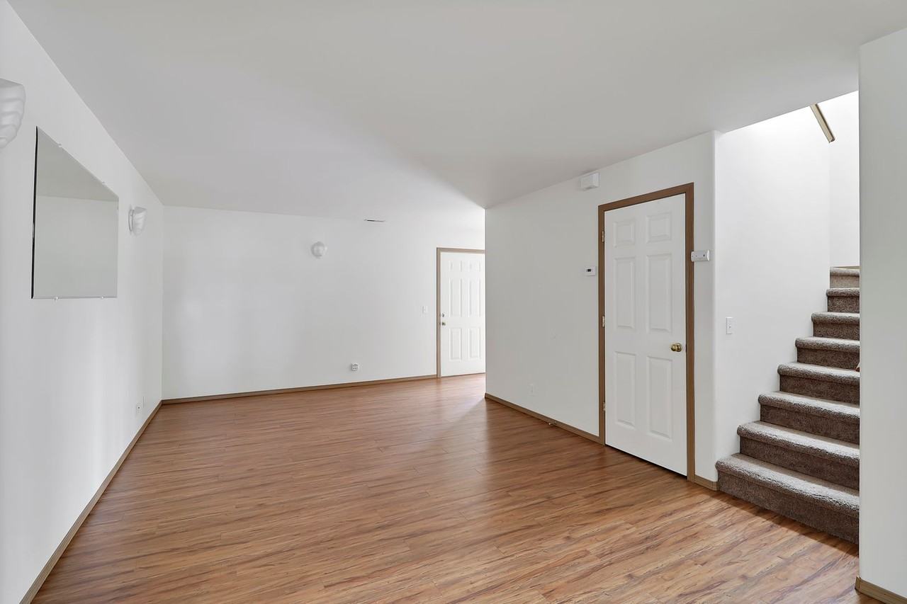 676 Nw Paragon Pl #1 - Photo 3 of 13
