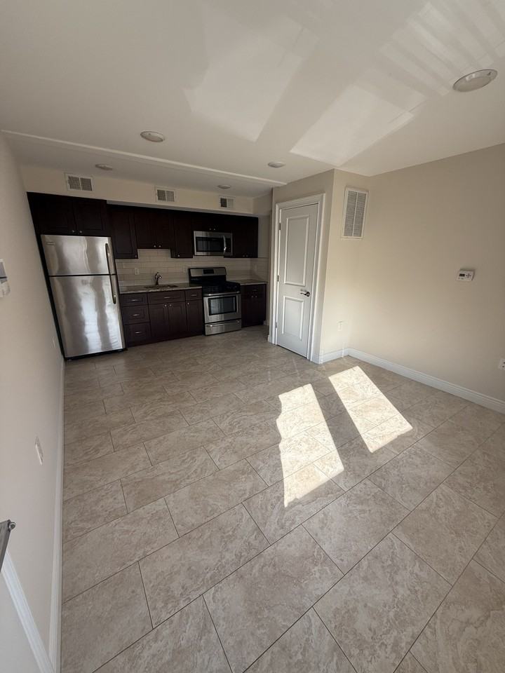 145 Copeland Ave #3 - Photo 2 of 8
