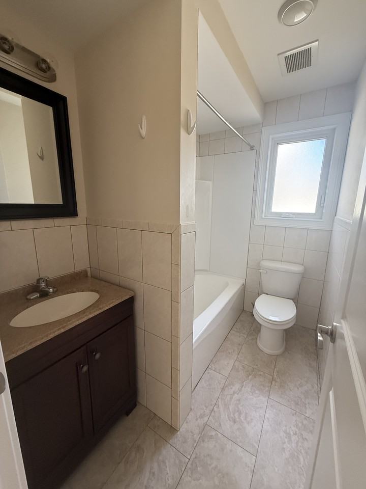 145 Copeland Ave #3 - Photo 6 of 8