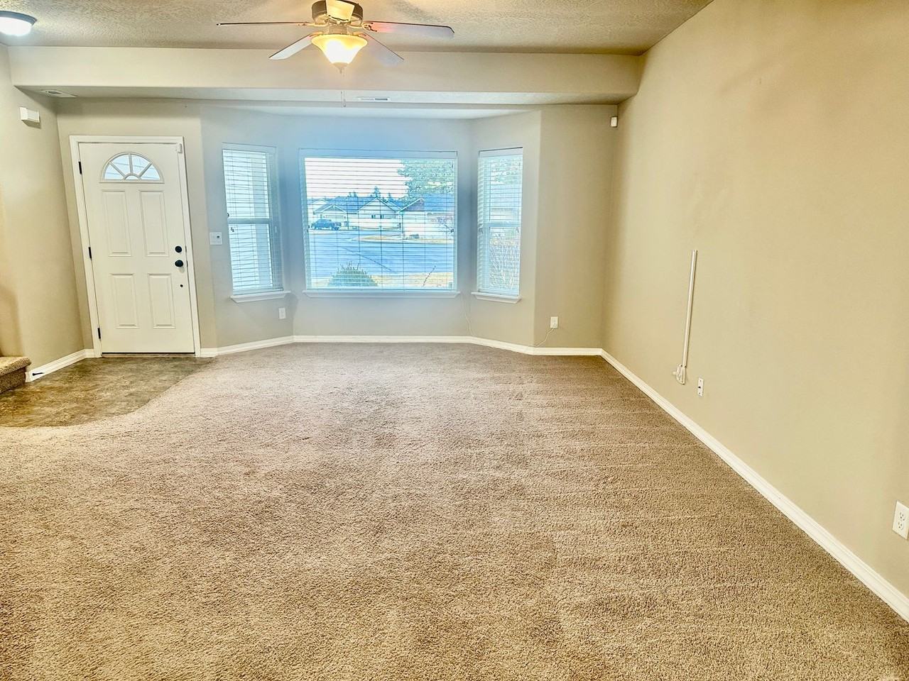 9125 W Pirates Ct - Photo 3 of 23