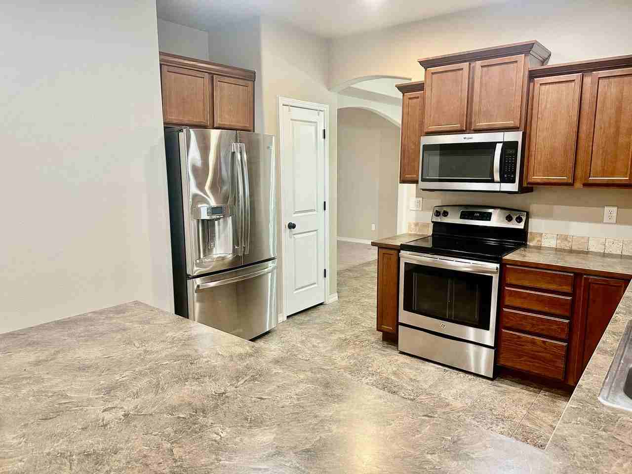 9125 W Pirates Ct - Photo 6 of 23
