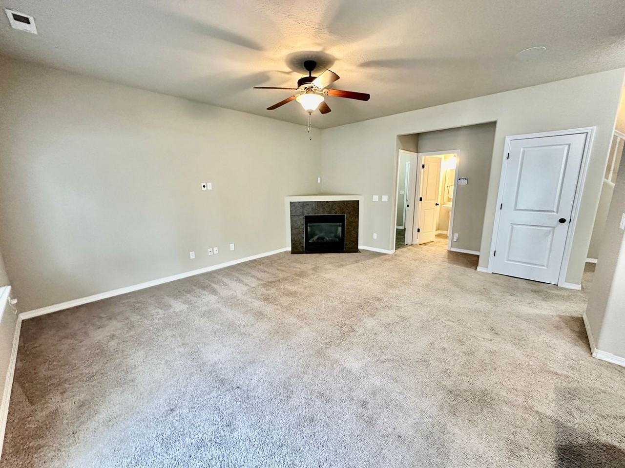 9125 W Pirates Ct - Photo 7 of 23