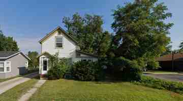 featured image of 1055 E Front St