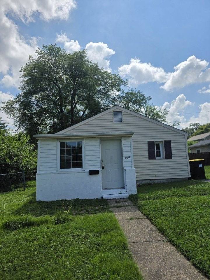 464 Robinson Dr - Photo 3 of 14