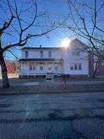 featured image of 907 Forest St