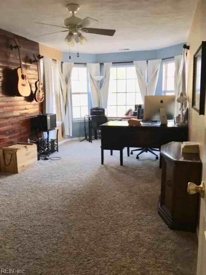 2544 Penshurst Way - Photo 4 of 17