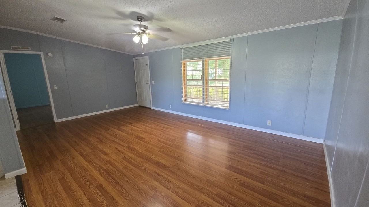 264 Williams Rd - Photo 2 of 15
