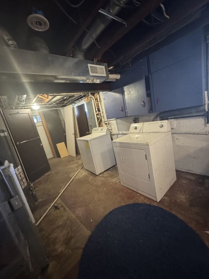 1330 Curtis St - Photo 5 of 14
