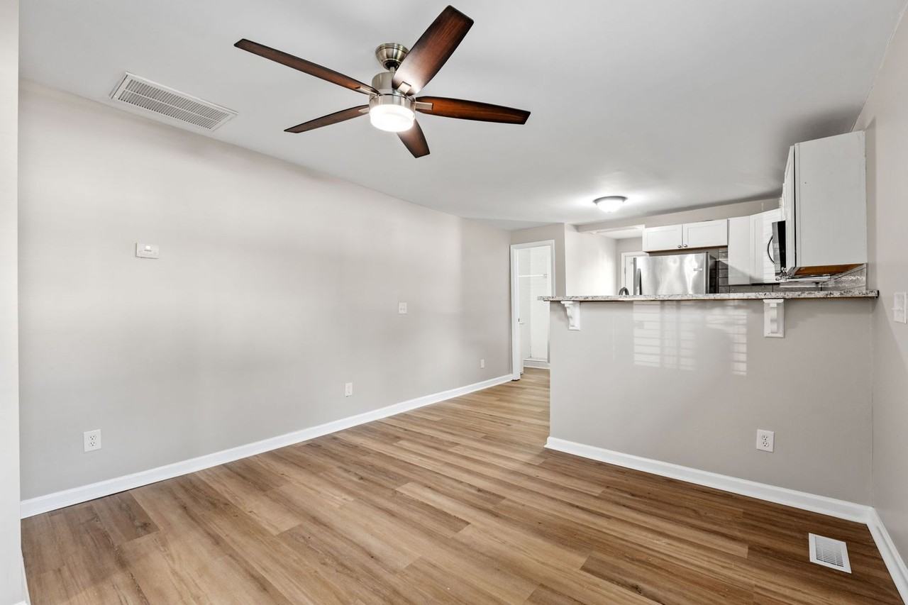4B Mims Ave - Photo 5 of 25