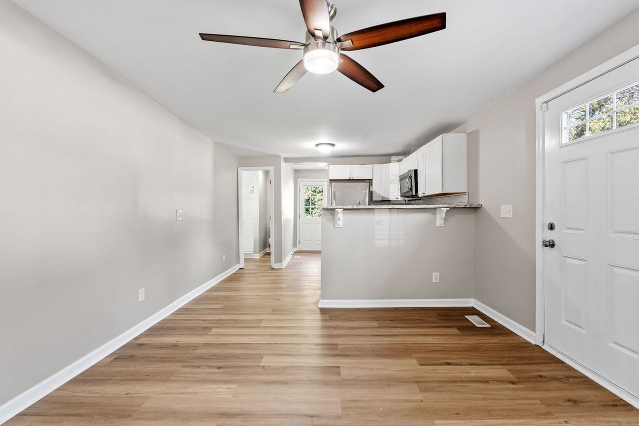 4B Mims Ave - Photo 6 of 25