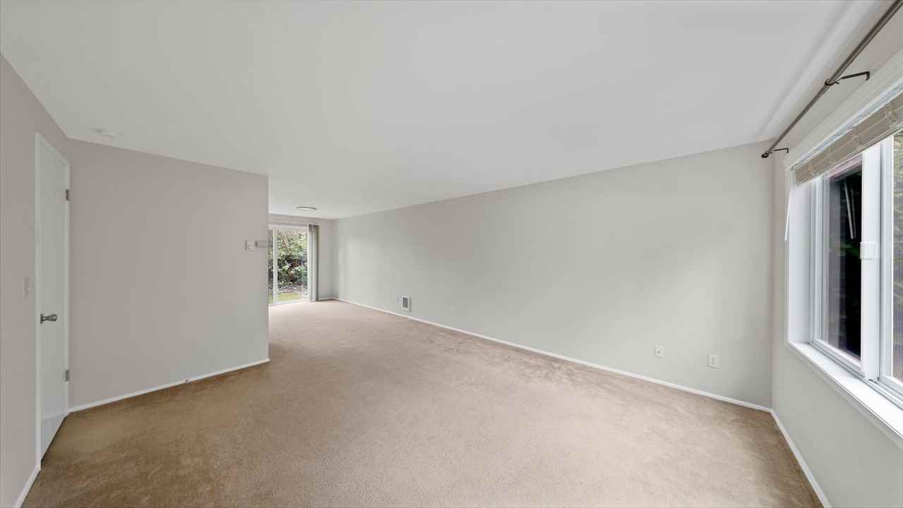 1100 Sw Harrier Cir #3 - Photo 5 of 8