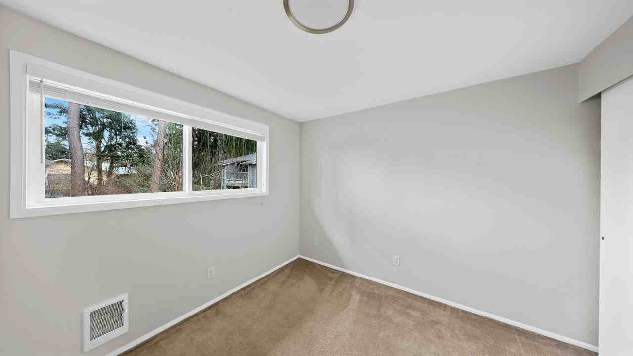 1100 Sw Harrier Cir #3 - Photo 7 of 8
